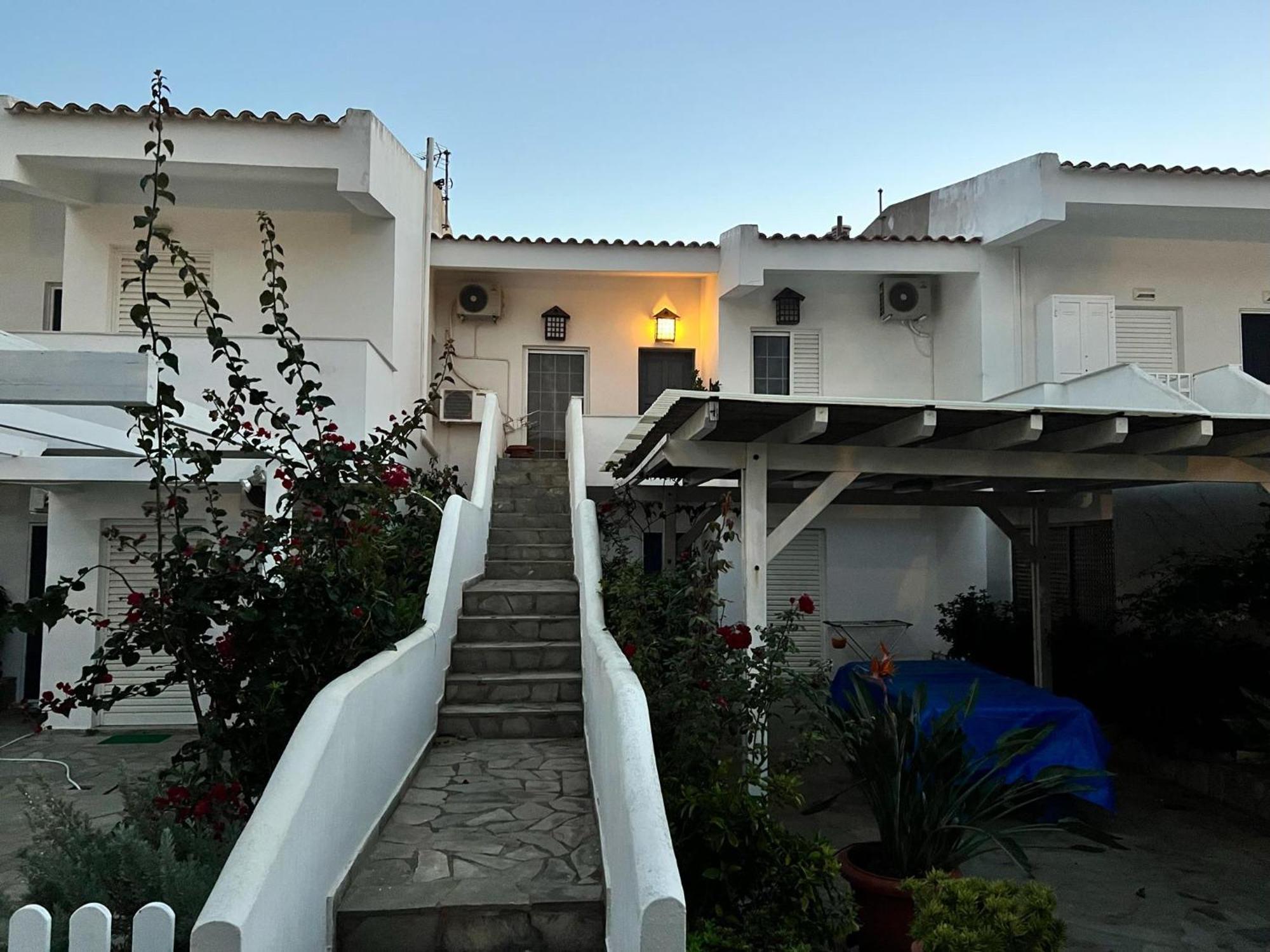 Pounta Beach House 苏尼翁 外观 照片